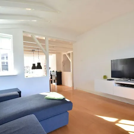 Modern Holiday In With Private Garden *