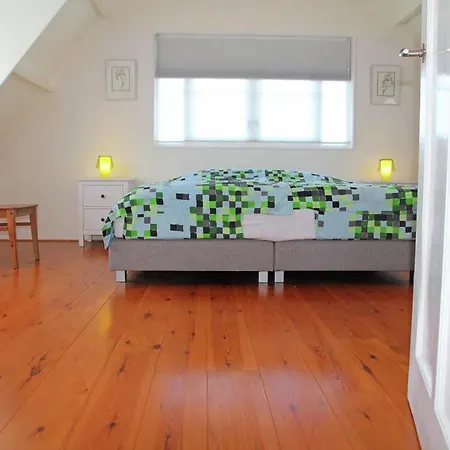 Modern Holiday In With Private Garden Берген