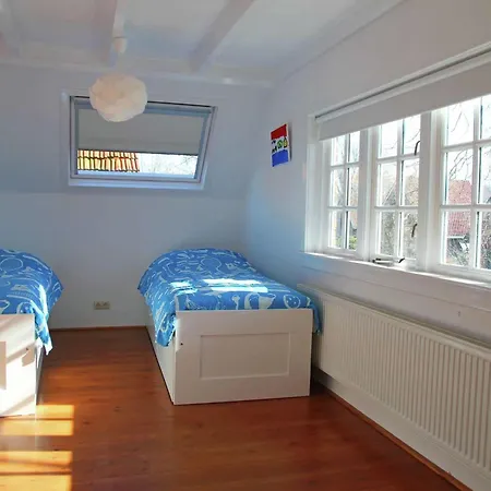 Дом отдыха Modern Holiday In With Private Garden